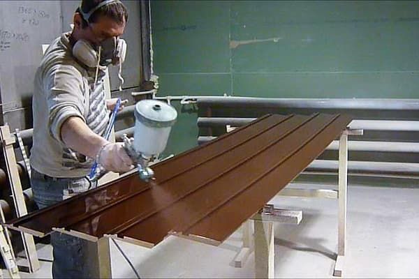 Краска для карнизов из МДФ и пластика
